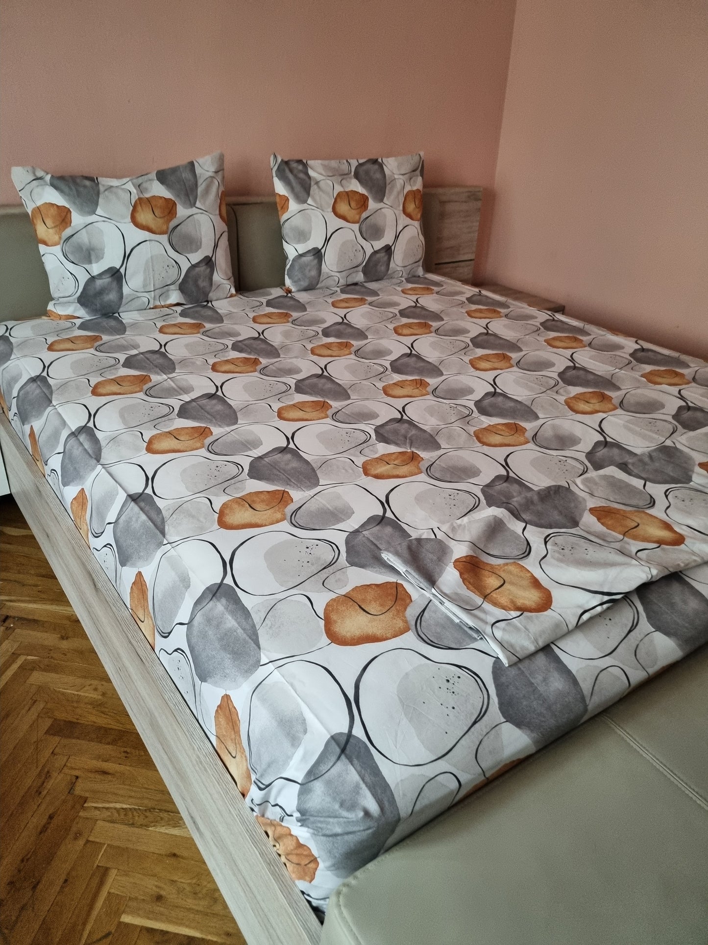 Комплект от 4части