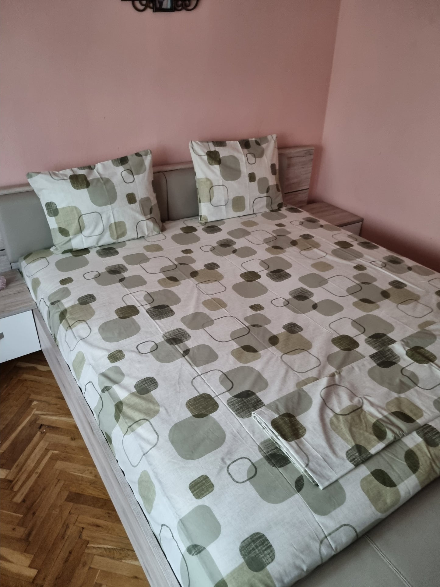 Комплект от 4части